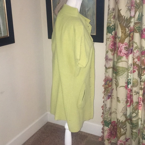 light green coat - Picture 2 of 3